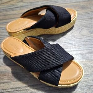 Universal Thread Platform Sandals